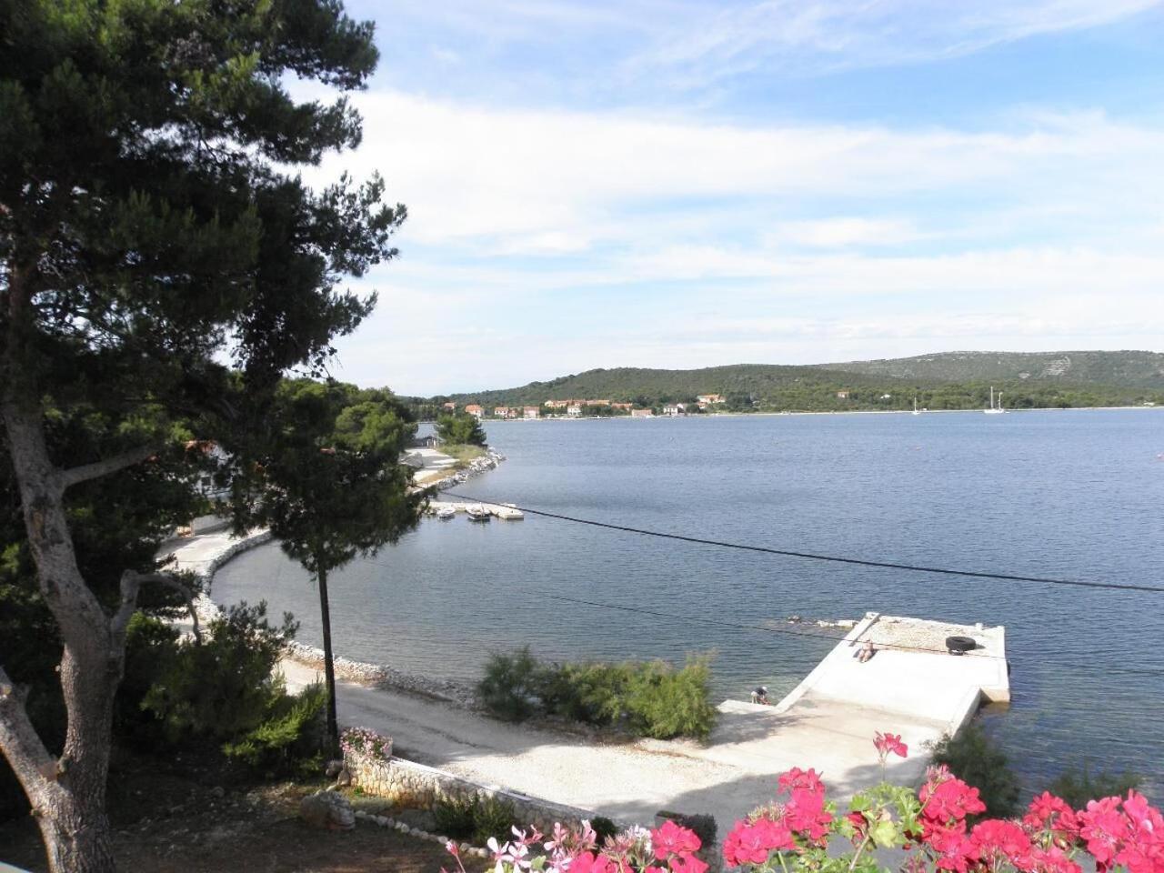 Apartments Josef Велі-Рат Екстер'єр фото